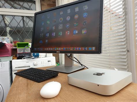 Apple Mac Mini Core I5 Setup With Monitor Wireless Keyboard And Mouse
