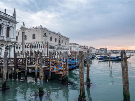 Venice Italy 20 May 2105 Gondolas Moored On The Lagoon Earl Stock