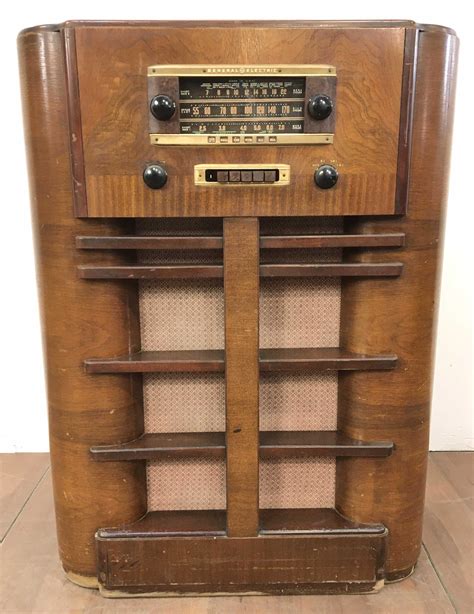 Lot Vintage General Electric Tube Floor Radio