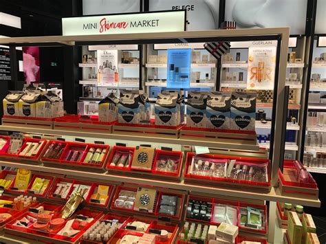 Dirección av adolfo lópez mateos nte 1133, italia providencia. Frankfurt beauty shopping guide, 2019 edition - twindly ...