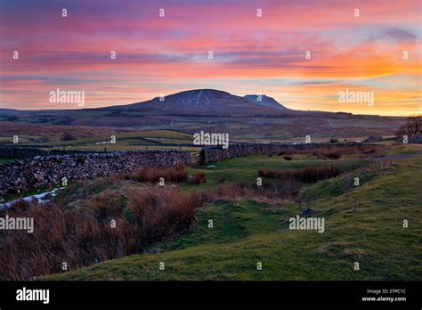 Winter Hill Sunset Hi Res Stock Photography And Images Alamy