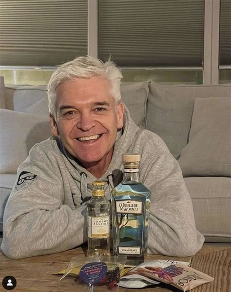 Inside Phillip Schofield S £2m Bachelor Pad And Unique Living Set Up With Wife Irish Mirror Online
