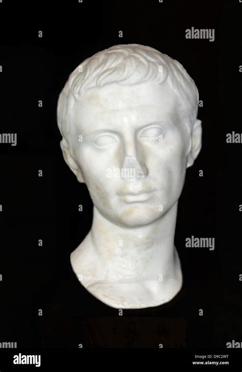 L Empereur Auguste Bc Annonce Le Premier Empereur Romain Il Est Devenu Caius Julius Caesar
