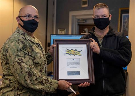 Dvids Images Navy Recruiting Presents Gold “r” Award Winners Image