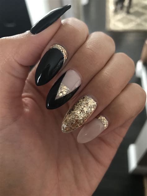 Black and gold coffin nails Nye Nails, New Year's Eve Nails, Glitter