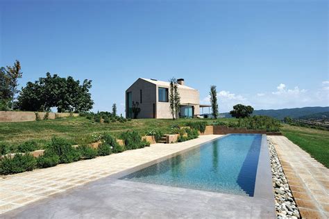 Piero Lissonis Summer House In Tuscany Design Magazine Delood