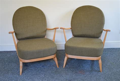 Pair Of Vintage Ercol 203 Windsor Armchairs In Soft Green Vinterior