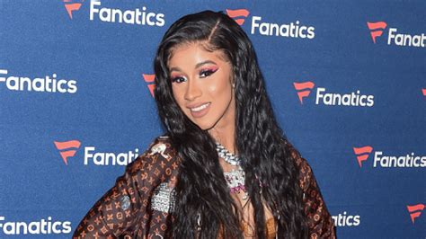 The World Was Heavy On My Shoulders Cardi B On Her Postnatal