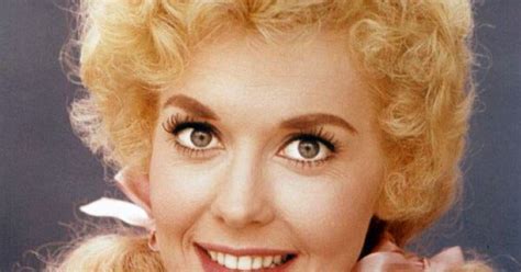 Donna Douglas As Elly May Clampett In The Beverly Hillbillies