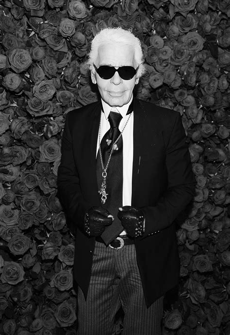 Karl Lagerfeld The Designer Who Dressed To Survive The New Yorker