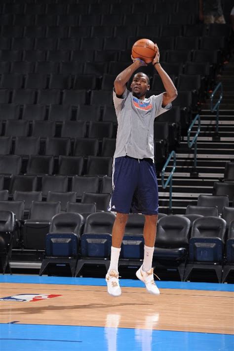 Kevin Durant Wears Whitegold Nike Zoom Kd Iv Sole Collector