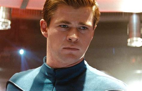 Chris Hemsworth Kembali ke Star Trek 4 - ShowBiz Liputan6.com