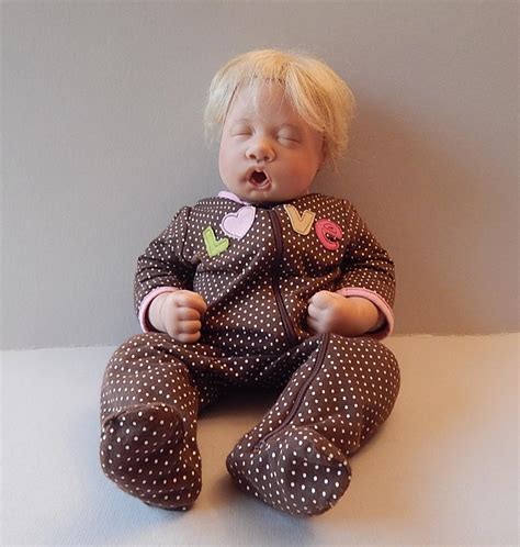 Lee Middleton Sleeping Baby Doll From Colemanscollectibles On Ruby Lane