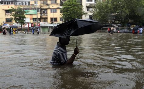 Mumbai Paralyzed By Floods As Heavy Rain Batters Indias Financial Hub