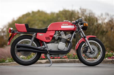 The mv agusta 750 sport america (also called mv agusta 750 s america in germany, and mv agusta 800 s america) was a motorcycle manufactured by the mv agusta company from 1975 to 1977. The Rare MV Agusta 750S America