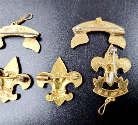 Antique Boy Scouts Parent And Scout Pins