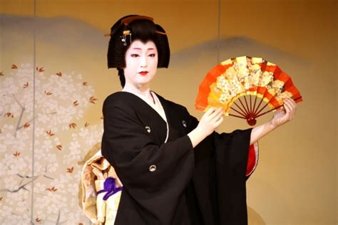A Day In The Life Of A Kyoto Geisha Mole Empire