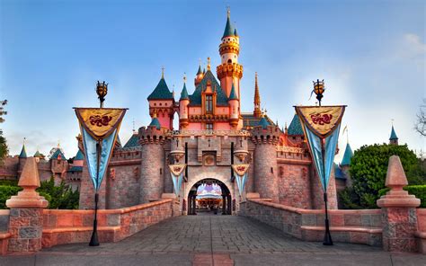 Wonderful Disneyland Castle House Of All Stories Wallpaper Hd For
