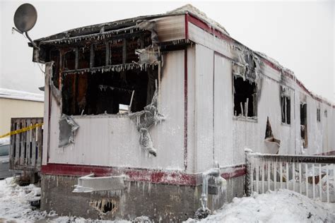Map of fire mountain lodge canmore. Firefighters battle blaze in -30 C weather, Canmore home ...