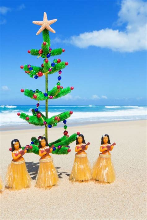 Listen To These 10 Hawaiʻi Holidays Tunes To Get You Into The Christmas