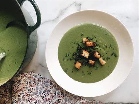 Broccoli Spinach Soup With Crispy Broccoli Florets And Croutons