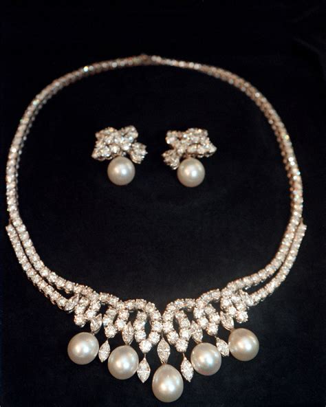 Princess Dianas Diamond Necklace Is On Sale For A Cool 12 Million Self