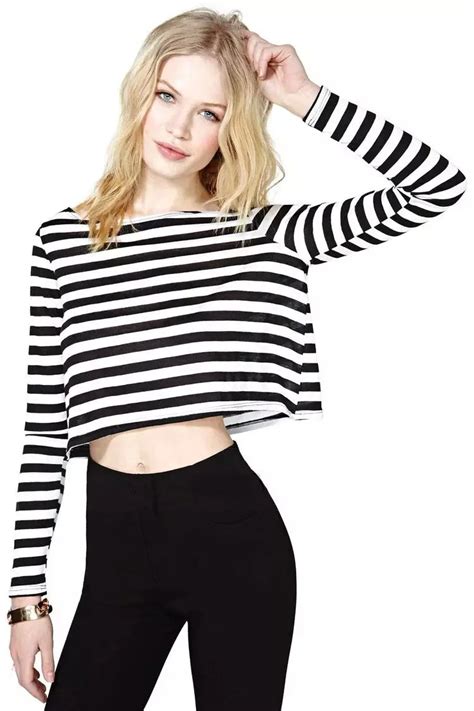 long sleeve women crop top black and white striped t shirt women round neck short loose top