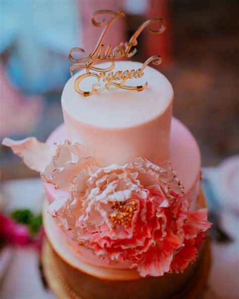 My spin on it alters my vanilla layer cake recipe to incorporate a few special ingredients. 13 Awesome Engagement Cake Designs We Spotted By Indian ...