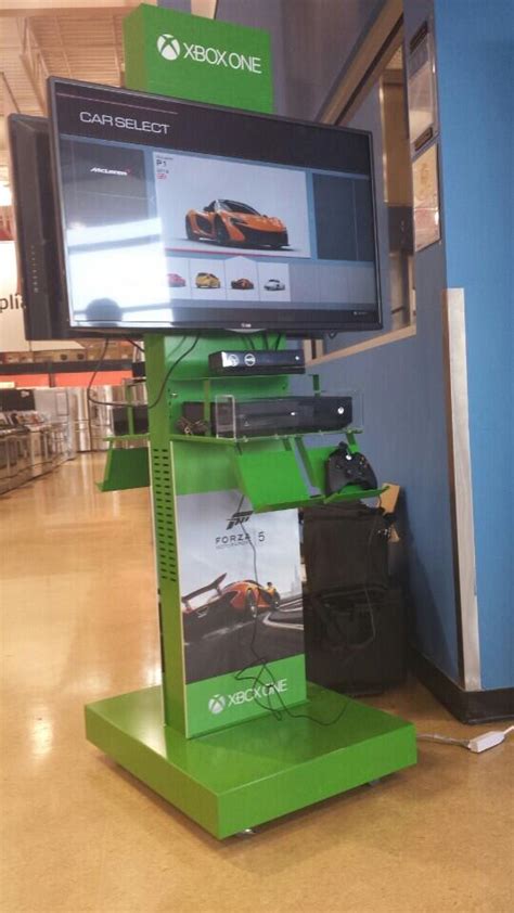 Xbox One Kiosk At Best Buy
