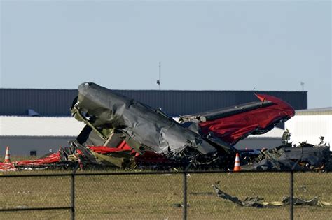 Deadly Texas Air Show Crash Involved B 17 Bomber Built In Long Beach