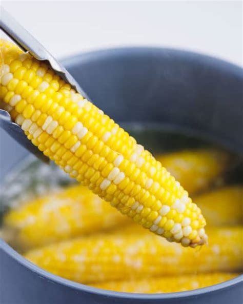 Perfect Boiled Corn On The Cob