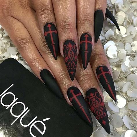 Black And Red Stilettos With Images Halloween Acrylic Nails Goth