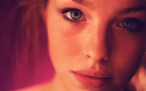 обои лицо женщины модель портрет голубые глаза Красный Фотография волосы рот нос