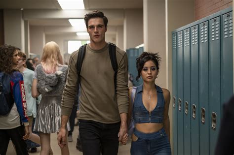 What Happened With Nate And Maddy On Euphoria Popsugar Entertainment