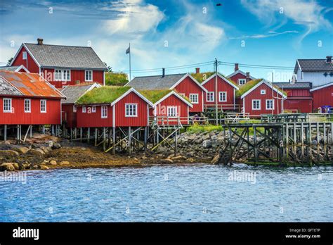 Reine Norway Hi Res Stock Photography And Images Alamy