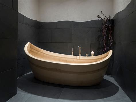 Direkt aus der badewanne auf den wickeltisch: Holzbadewannen in 2020 | Holzbadewanne, Wanne, Traumbad