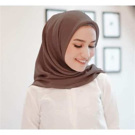 Pin Oleh Andre Messerati Di Jilbab Face Hijab Chic Gaya Hijab Model