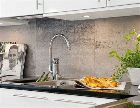 Crédence de cuisine assortie à votre plan de travail ou élément de déco à part entière ? Idée relooking cuisine - Une crédence cuisine? Voyez les ...