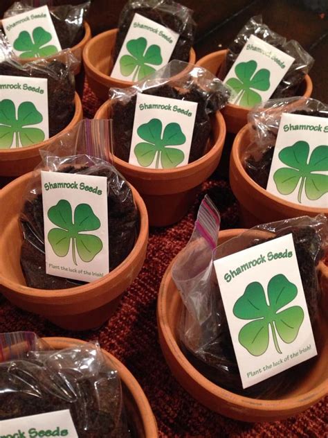 When it comes to marketing you're probably used to thinking outside the do: Pin auf Fun And Easy Gift Ideas