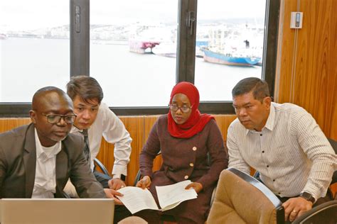 Practical Group Exercises Train To Solve Port Management Issues