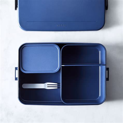 Custom of carrying cooked food is found worldwide. Rosti Mepal Modern Large Bento Box | Bento box, Bento ...