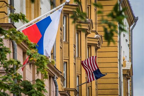 Us Embassy Stops Issuing Nonimmigrant Visas To Russians As Diplomatic