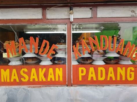 .sambal mangga cak kohar lamongan dipatiukur tempat com / banyaknya produk makanan atau minuman yang dihasilkan oleh mangga menyebabkan tingginya permintaan mangga di pasaran. Sambal Mangga Cak Kohar Bandung : Sambal Mangga Cak Kohar ...