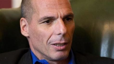 Yanis Varoufakis Aggredito In Un Quartiere Anarchico Di Atene La