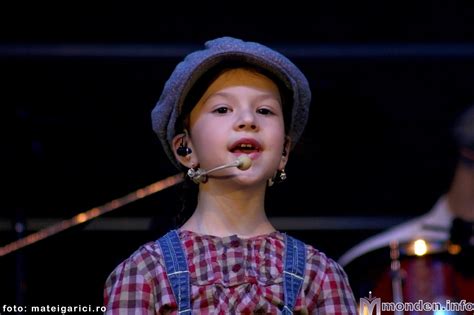 Cleopatra este fiica cîntărețului pavel stratan. Poze concert Cleopatra Stratan @ Polivalenta