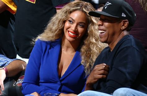 Beyonce Steals The Show At Nba Finals Smiles Courtside With Jay Z