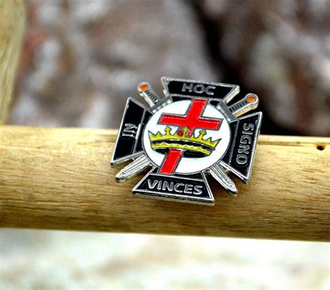Knights Templar In Hoc Signo Vinces Masonic Lapel Pin Silver Bricks