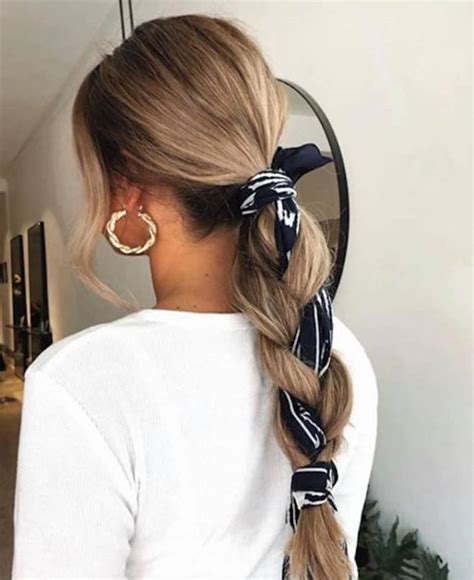 Cute And Easy Hairstyles You Can Do In Under 5 Minutes
