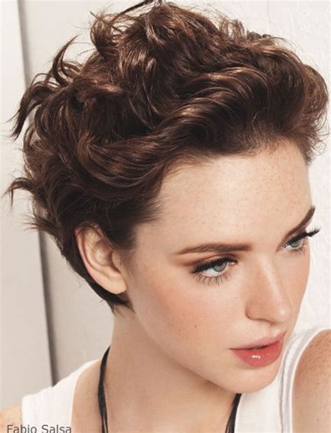 30 Trendy Short Pixie Haircut Ideas For Women To Look Elegant Minyak Kutus Kutus Murah