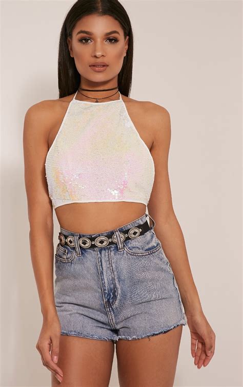 It's made from a durable cotton fabric with a high amount of stretch. 15 Ideas Of Crop Tops For Girls | StylesWardrobe.com